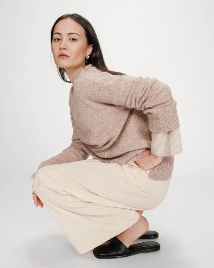  Beige