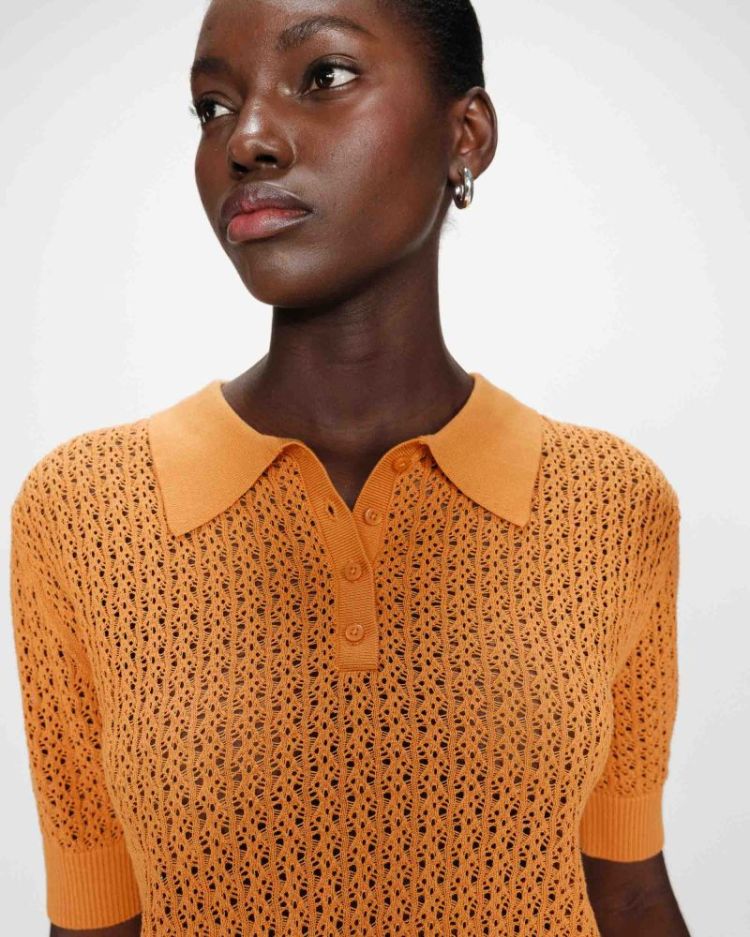 Vathi Gold = orange