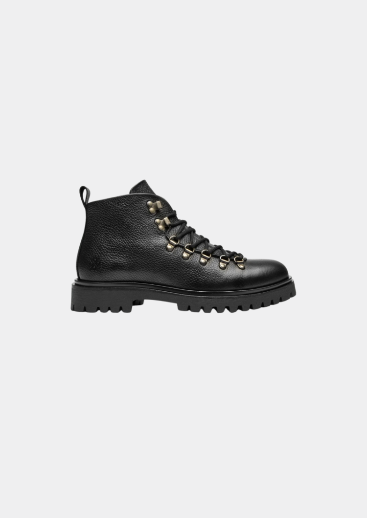 Graz Black tumbled 