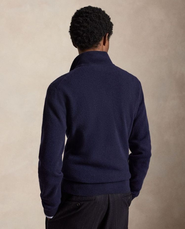001 HUNTER NAVY